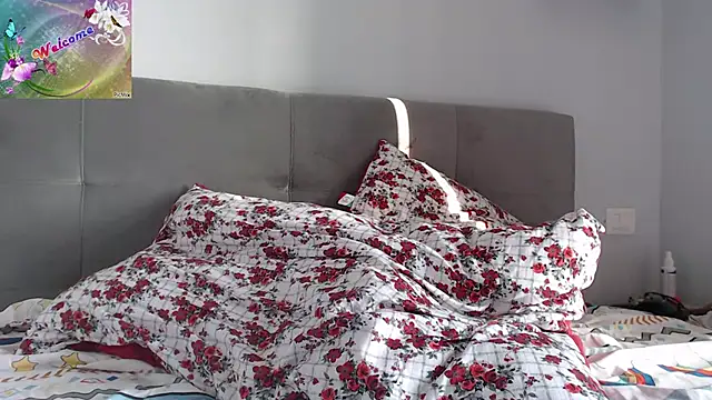 martachatte online show from September 13, 4:04 pm