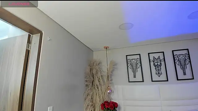 Rebeca jones online show from October 22, 12:32 pm