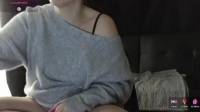 Mia G0ld online show from March 2, 2:13 pm