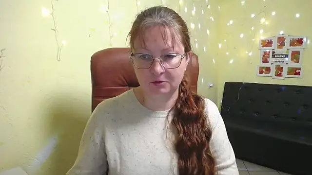 VanessaHotts online show from November 17, 6:03 am