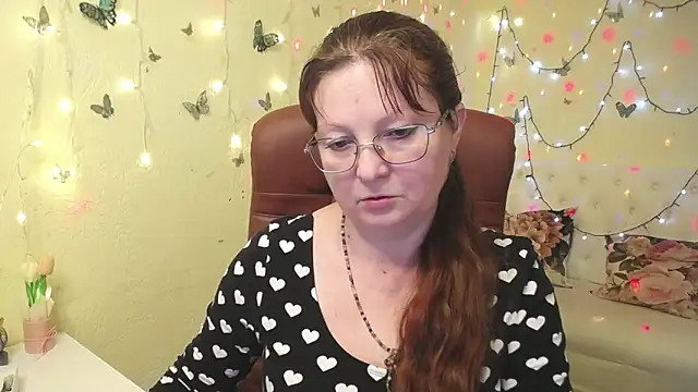 VanessaHotts online show from March 28, 8:36 am