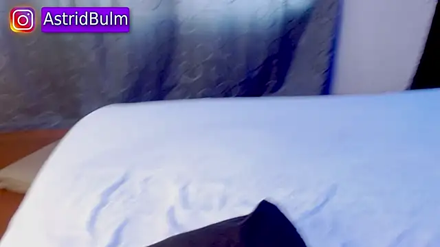 Snapshot of ASTRIDBULM chatting on September 12, 7:10 pm ASTRIDBULM online show from September 12, 7:10 pm