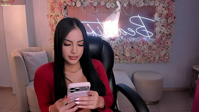 MileyCruz  online show from April 8, 7:16 pm