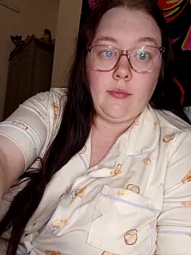 Sexycurvyemilyy online show from March 17, 10:14 pm