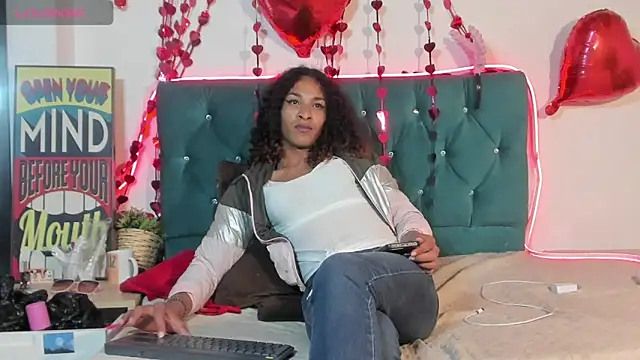 StefanyMiler online show from April 17, 4:47 am