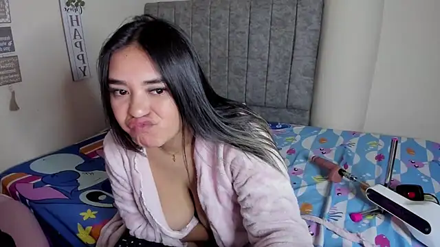 SaraCrow online show from October 8, 7:13 am