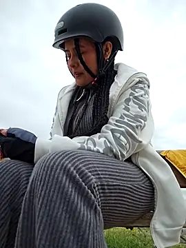 bellapaty online show from April 8, 12:40 pm