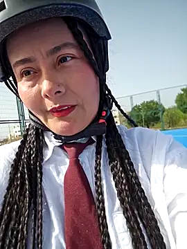 bellapaty online show from April 10, 9:04 am