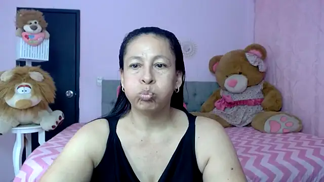 mature martina online show from December 1, 6:43 pm