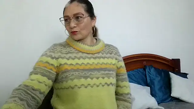 Snapshot of ruby-milf1 chatting on October 3, 11:21 pm ruby-milf1 online show from October 3, 11:21 pm