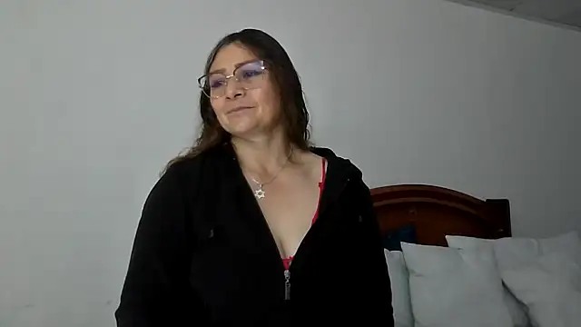 Snapshot of ruby-milf1 chatting on October 10, 11:31 pm ruby-milf1 online show from October 10, 11:31 pm