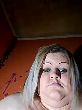 ducicsajsziii online show from March 5, 9:32 pm