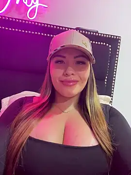 sexyyykloee online show from March 27, 7:21 am