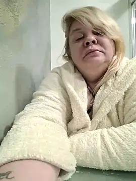 AriannaMilf online show from October 15, 8:22 pm