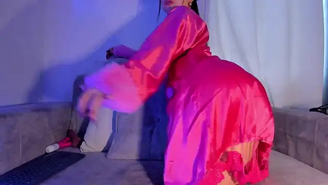 HannahDavis  online show from March 27, 3:24 pm