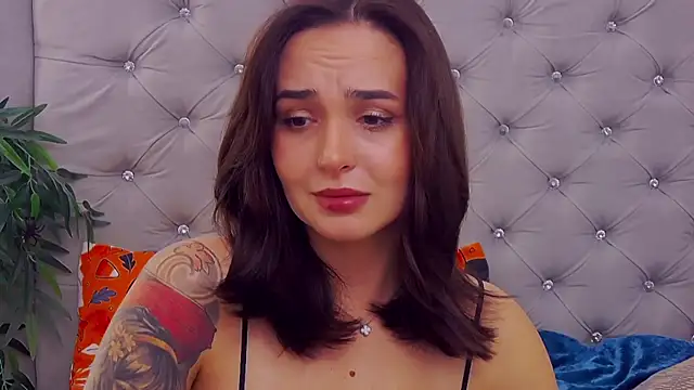 MeIisaLove online show from October 11, 6:54 pm