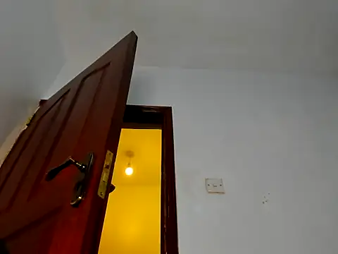 Z-O-E-Y online show from October 17, 4:10 pm