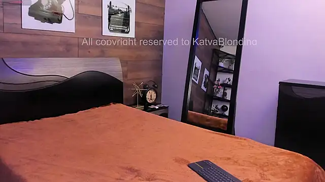 KatyaBlonding online show from October 31, 5:28 pm