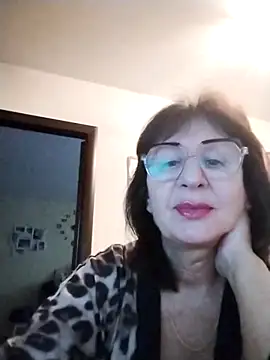 AlbinaXPretty online show from October 8, 6:18 am