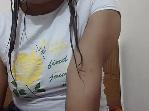 Snapshot of shekira99 chatting on October 14, 7:49 pm shekira99 online show from October 14, 7:49 pm