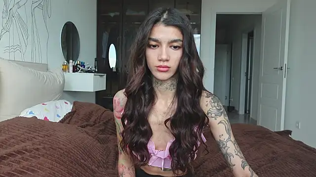 vinkitinkii online show from October 7, 7:35 am