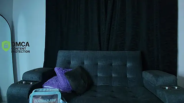 yungelitamor  online show from March 20, 5:56 am