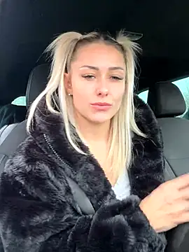 petrouchkaaa  online show from December 2, 10:49 am