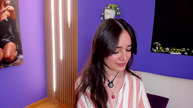 Snapshot of Kate_Amaretto_ chatting on September 18, 9:57 pm Kate Amaretto online show from September 18, 9:57 pm