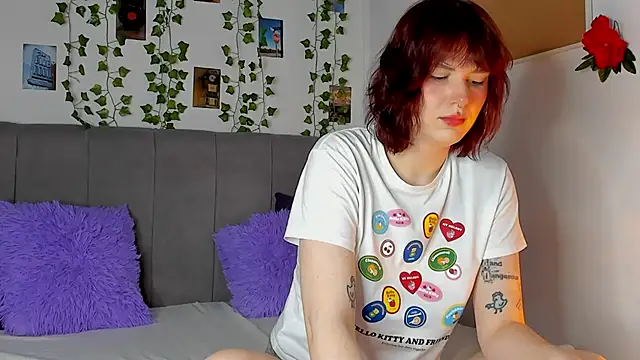 miss Lizzy online show from April 7, 4:58 am