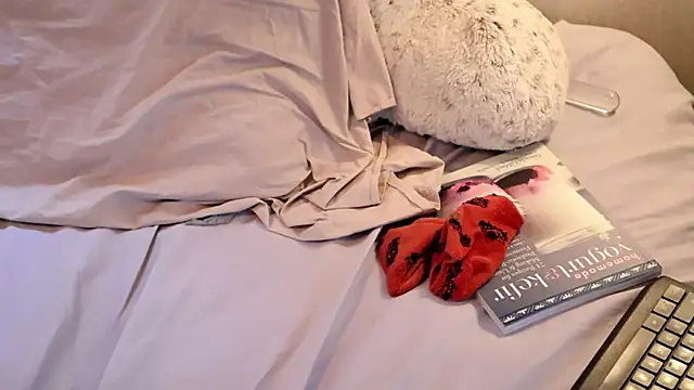 xxpixeyxx online show from October 13, 1:58 pm