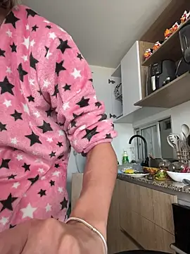 Ameellie online show from December 5, 5:14 pm