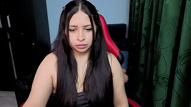 charlotee lovee69 online show from May 9, 11:18 pm