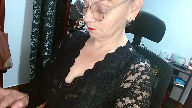 asleycavta online show from January 17, 3:03 am