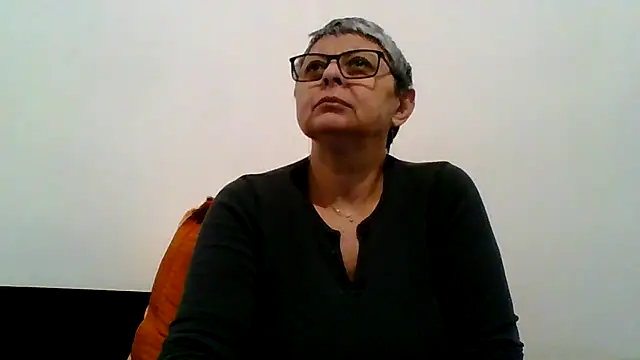 roseblak42 online show from January 15, 4:35 pm