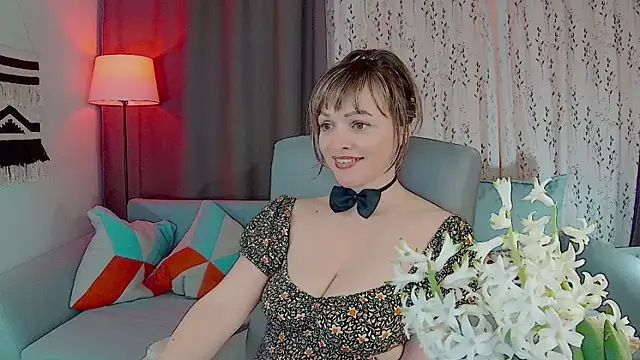 SweetEye online show from March 12, 7:44 am