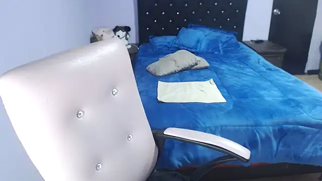 melidsa-w1216 online show from September 30, 11:05 am