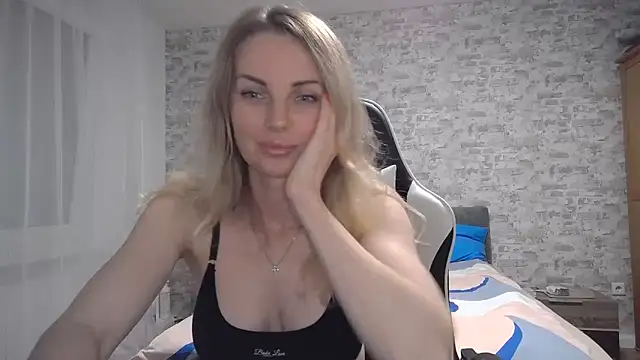 AlissonBia online show from September 20, 9:02 pm