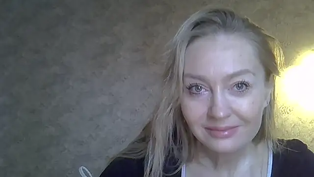 ZarinaSwift online show from October 28, 4:51 am