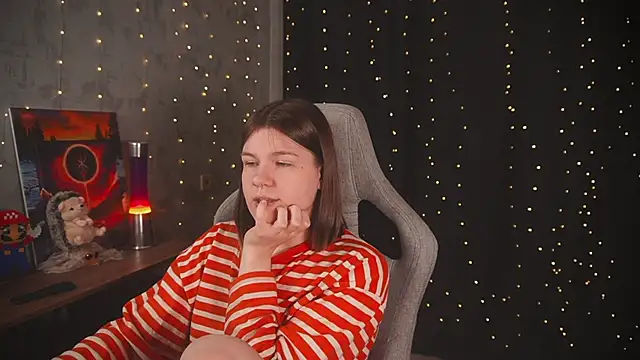 cuteamberlyyy online show from March 13, 5:09 am