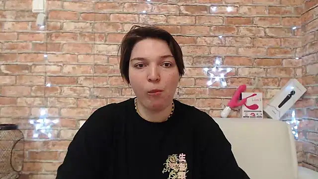 Amelia Kiss  online show from December 20, 12:47 am