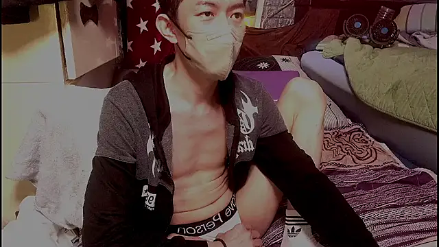 JJjing online show from October 31, 5:28 pm