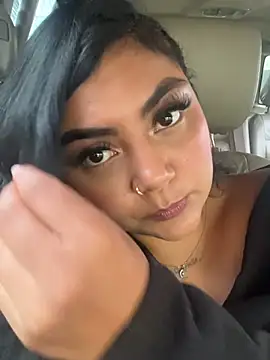 ItsEla online show from March 11, 1:58 pm