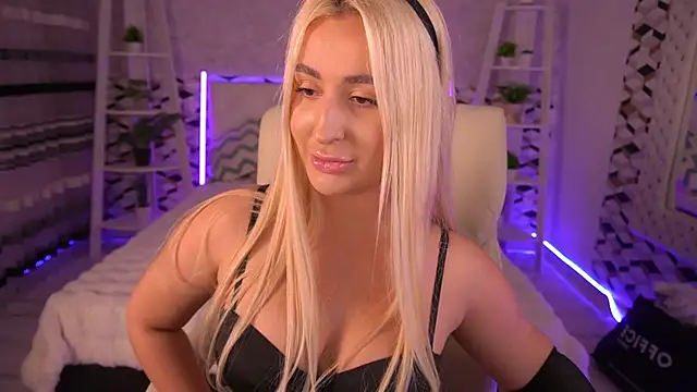 LiaBrazzerr online show from April 12, 2:53 pm