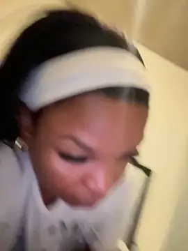 slimcateee online show from November 11, 8:28 pm