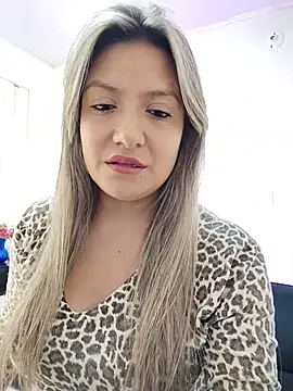 valeriahunter1 online show from February 26, 9:36 pm