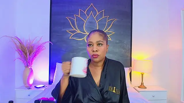 AlisonTravis online show from June 4, 3:55 am