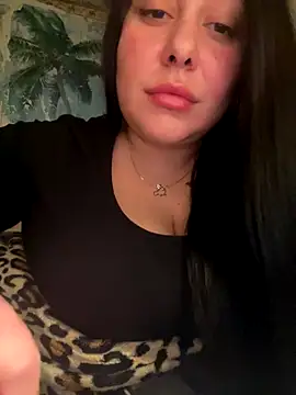 DaisyStreet online show from December 21, 6:45 pm