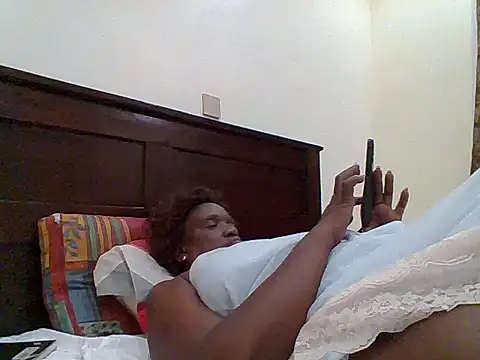 Shaz brown online show from December 15, 7:08 pm