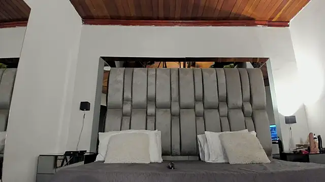 NikkySmiith online show from October 2, 11:48 am