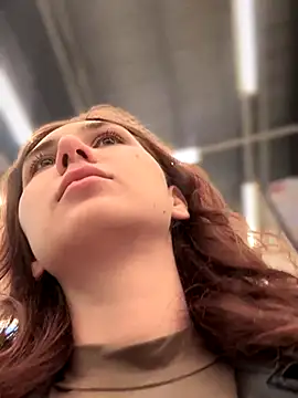 QuitieLia online show from October 4, 8:31 am